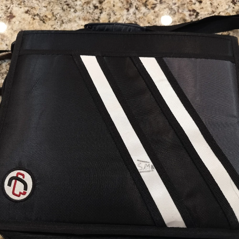 Case-it Z-Binder, 2in1, 1.5-Inch D-Ring Zipper, Grey, Black. Like New!